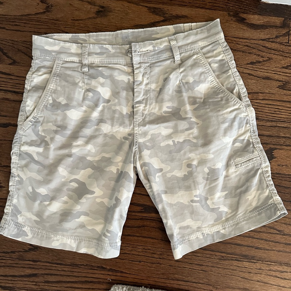 MAC Jeans Rich Cargo Shorts